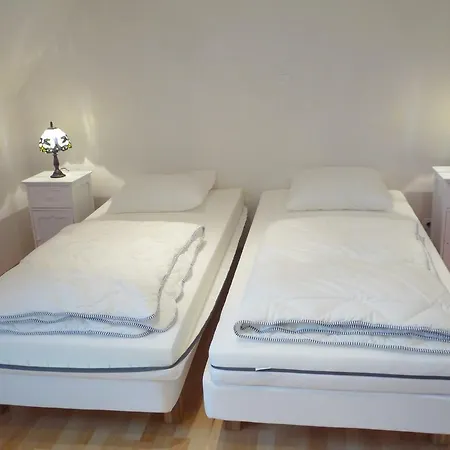Gite Allier Montaigu-le-Blin Room photo